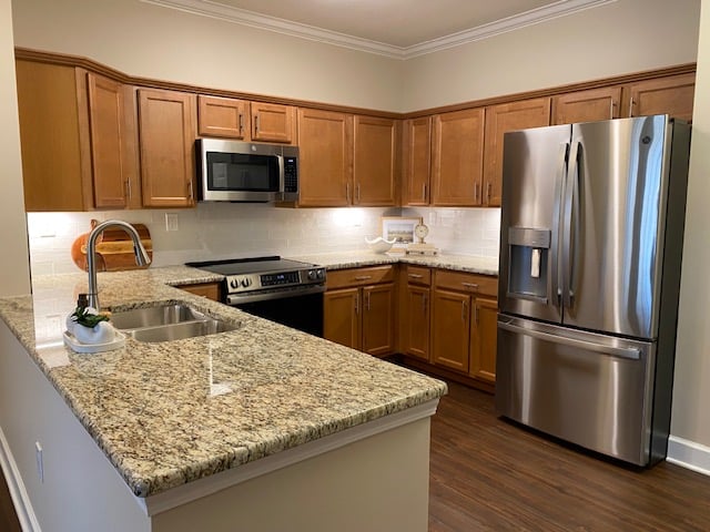 Oak Kitchen L Spotlight